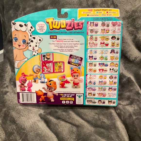 Twozies season 1 Twogether Pack find and match the 6 Babies and 6 Pets NIB - Picture 2 of 4